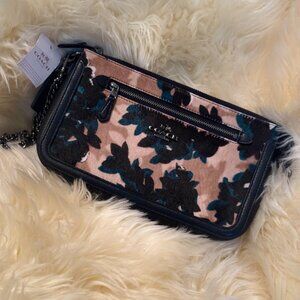 Coach Scattered Leaf Nolita 24